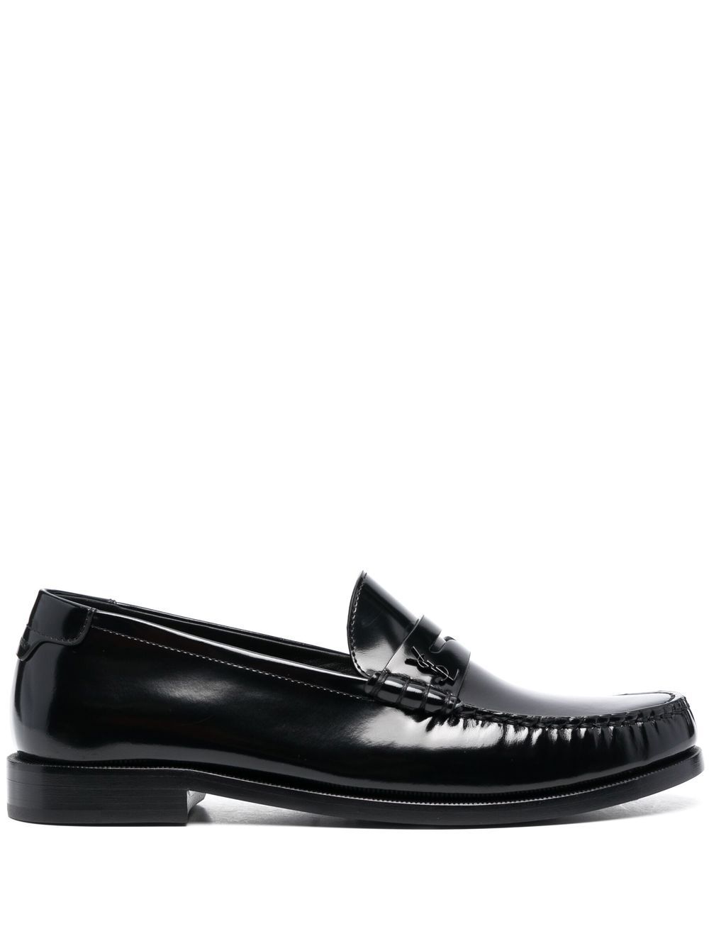 SAINT LAURENT
Le 로퍼 샤이니 레더 모카신